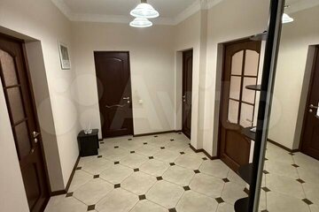 2-к квартира, 84 м², 3/6 эт.