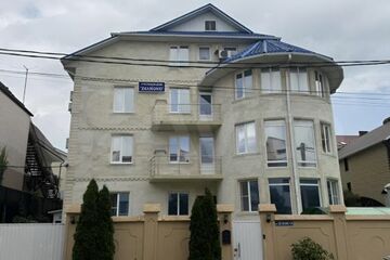 Дом, 950 м², 5 эт.