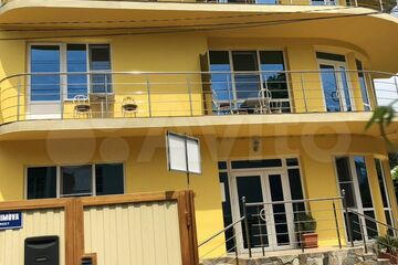 Дом, 390 м², 3 эт.